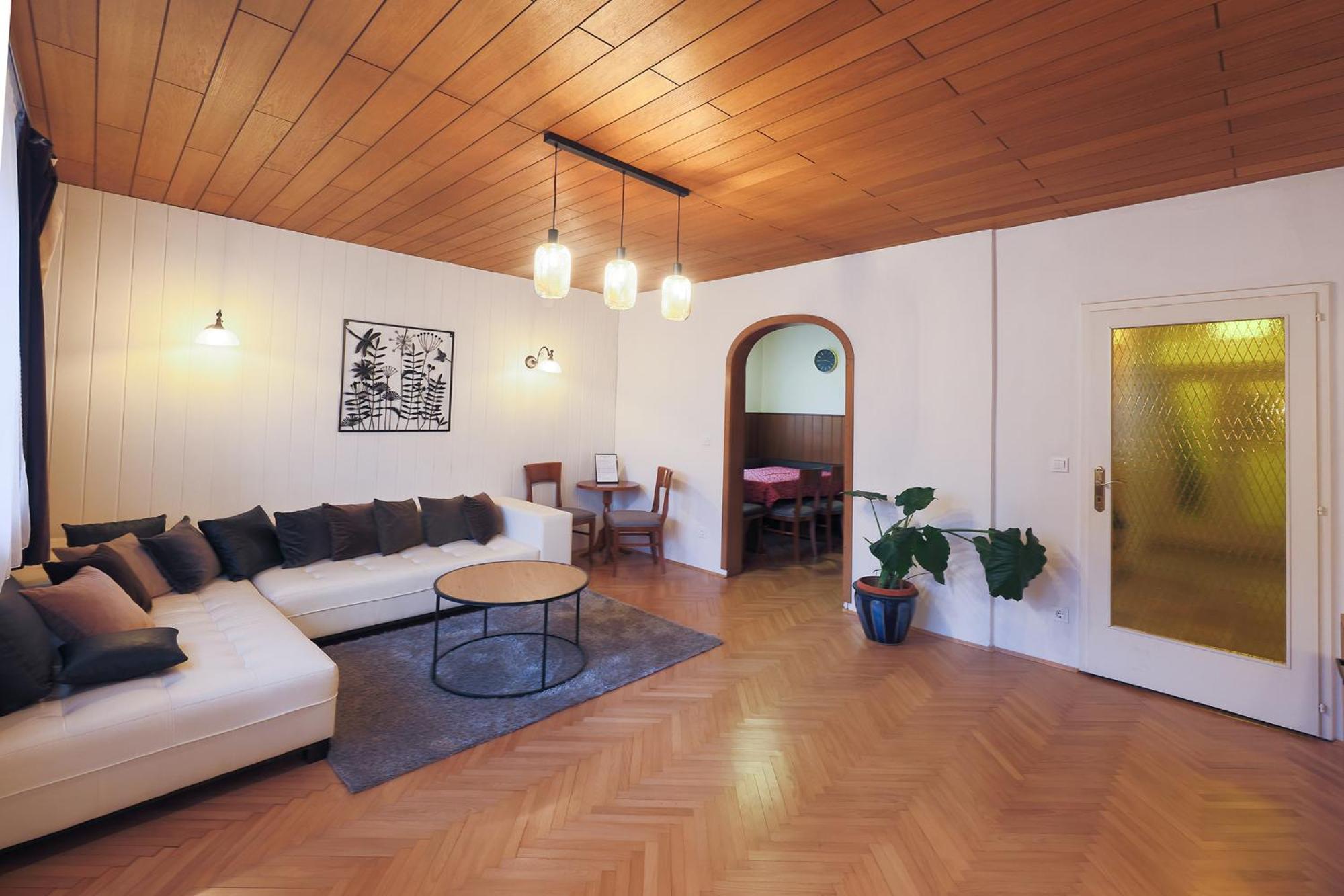 Papas Apartment Lesce  Exterior photo